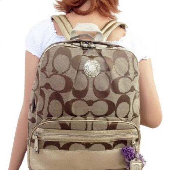 Backpack - Picture 2 of 8